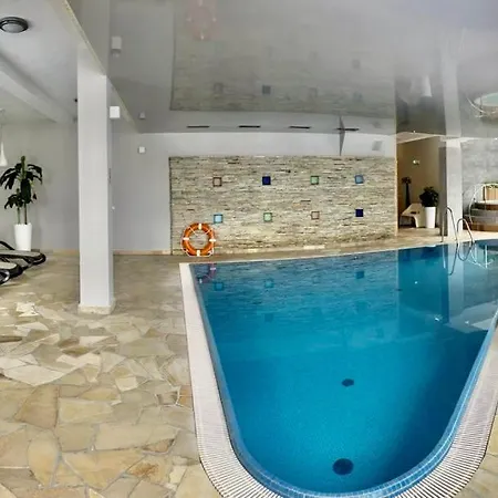 Zlote Tarasy Apartamentyzakopianskie Basen Sauna Jacuzzi Apartment